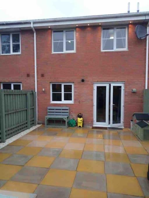 Urban Escape Glasgow Green Free Parking 20Min Walk To City Center Exterior photo